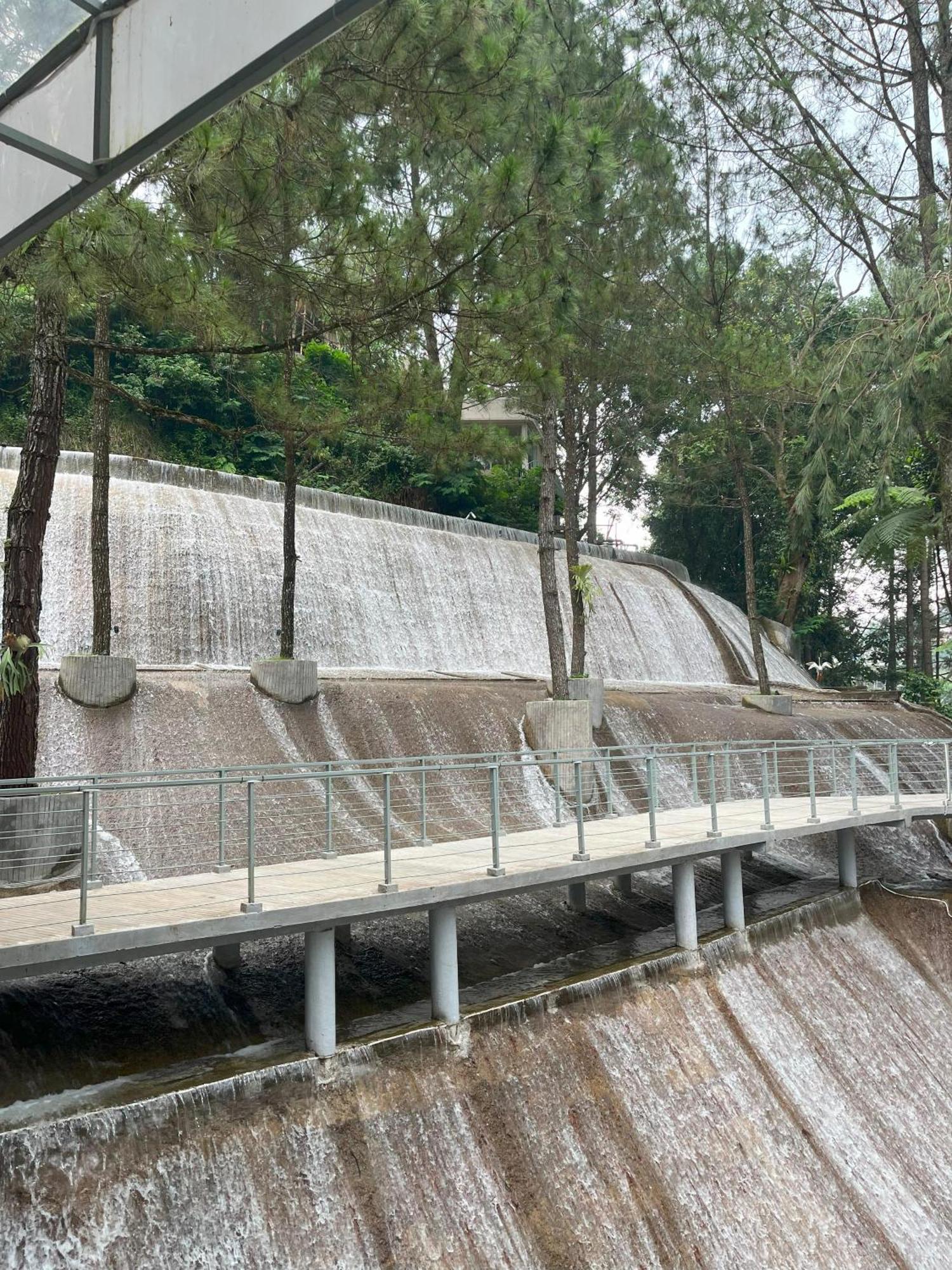Heha Waterfall Suites & Camping Ground Paragajen Luaran gambar